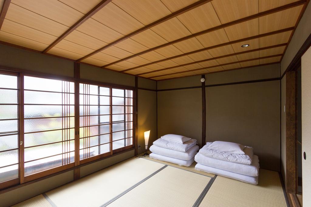 Tsukikusa An Machiya House Киото Стая снимка